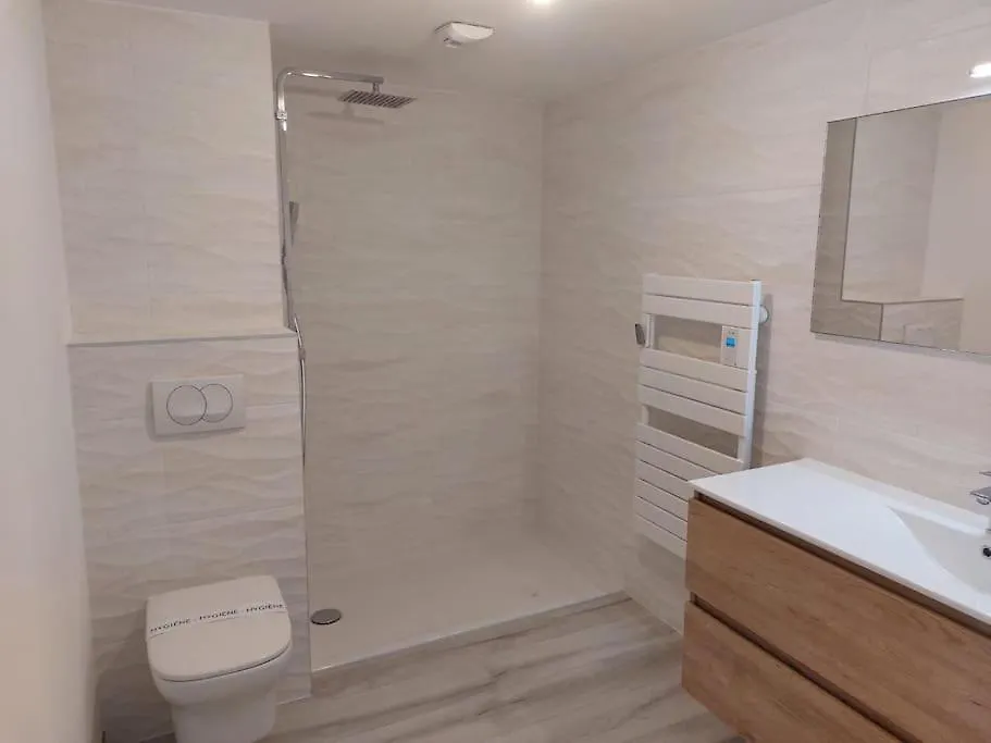 Apartment Studio Meuble Centre Ville Aix Les Bains Aix-les-Bains France